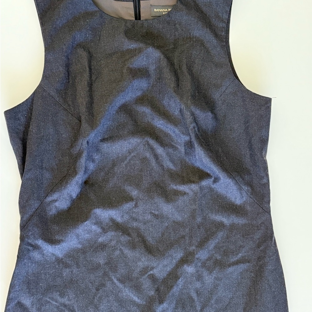 BANANA REPUBLIC Gray 95% Wool stretch Dress Size 4 Made in Italy - Picture 3 of 8